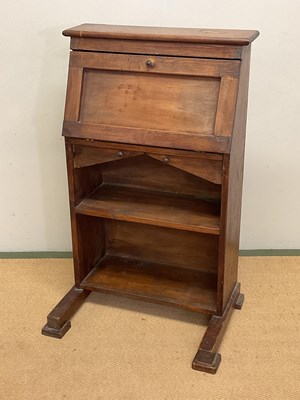 Lot 702 - An early 20th century student's bureau of...