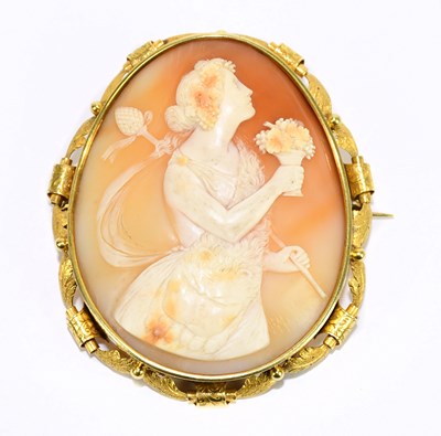 Lot 1416 - A large Victorian yellow metal mounted cameo...