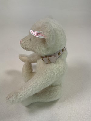 Lot 60 - STEIFF; four bears comprising Blonde 662713,...