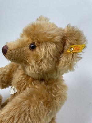Lot 61 - STEIFF; a boxed Year 2000 Teddy Bear, blond 43...