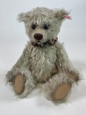 Lot 62 - STEIFF; two boxed bears, Beaujangles caramel...