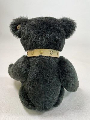 Lot 63 - STEIFF; a boxed classic limited edition Teddy...
