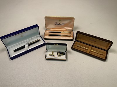 Lot 27 - A collectors' lot comprising a boxed Waterman...