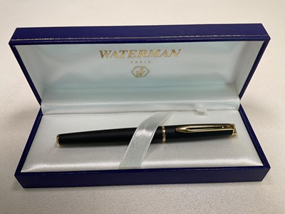 Lot 27 - A collectors' lot comprising a boxed Waterman...
