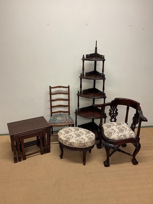 Lot 668 - A group of furniture items comprising a corner...