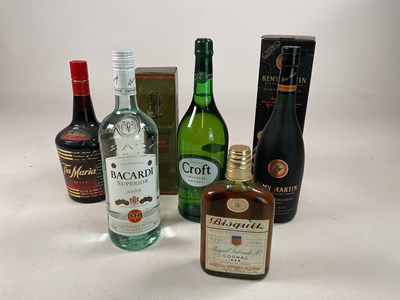 Lot 725 - COGNAC; a bottle of Remy Martin Fine Champagne...