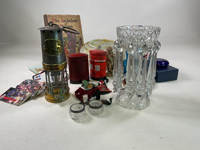 Lot 54 - A collectors' lot including a glass lustre, a...