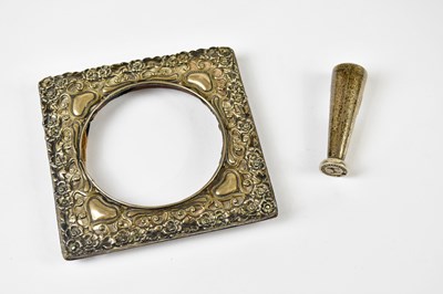 Lot 2239 - SYNYER & BEDDOES; an Edward VII hallmarked...