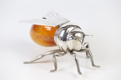 Lot 2255 - MAPPIN & WEBB; a silver plated bee honey pot...