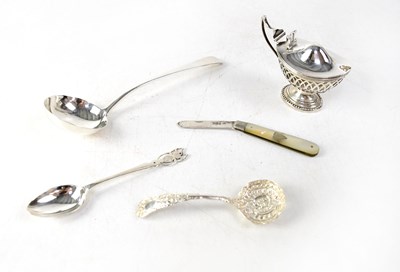 Lot 641 - Hallmarked silver items