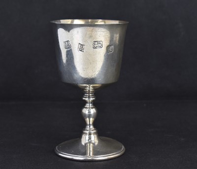 Lot 930 - BARKER ELLIS SILVER CO; an Elizabeth II...
