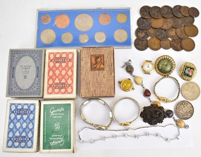 Lot 422 - Mixed collectibles to include an 1887 Silver...