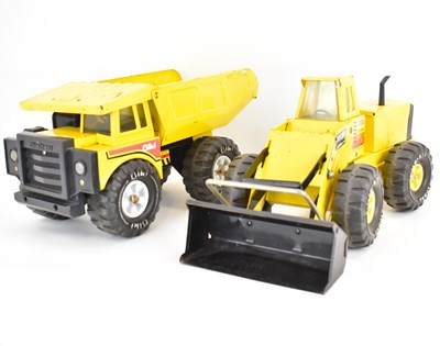 Lot 797 - A Tonka turbo diesel tinplate end loader and a...