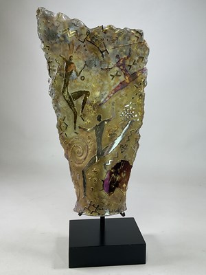 Lot 326 - DAVID DODSWORTH; a contemporary glass...