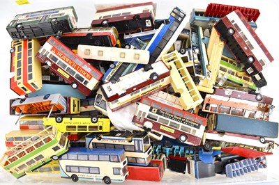 Lot 796 - Various diecast bus model parts, including...