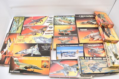 Lot 647 - HELLER; approximately forty-eight boxed scale...