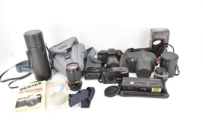Lot 591 - Cameras and accessories to include a Pentax MX,...