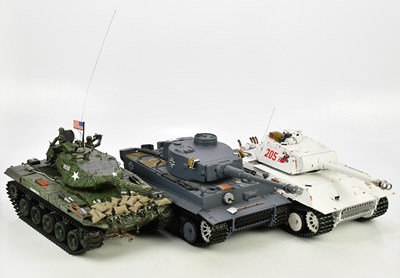 Lot 247 - HENG LONG; a US Buffalo 1:16 scale RC battle...