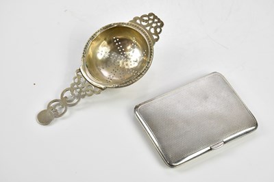 Lot 2244 - WILLIAM NEALE LTD; a George V hallmarked...