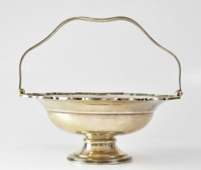 Lot 938 - BARKER BROTHERS SILVER LTD; a George V...