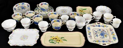 Lot 810 - ROYAL ALBERT; a 'Lynton' twenty piece part tea...