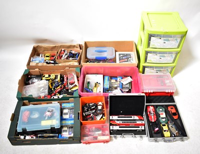 Lot 765 - A very large quantity of various scale slot...