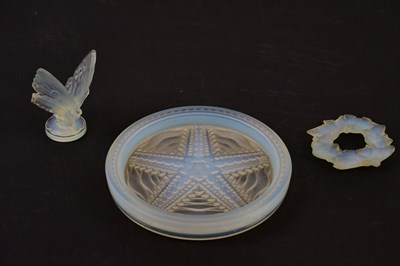 Lot 2178 - SABINO; a French Art Deco opalescent glass...