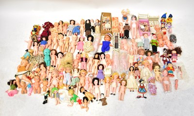 Lot 706 - A large quantity of vintage dolls, mostly with...