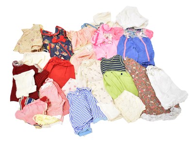 Lot 712 - A large quantity of various vintage dolls'...