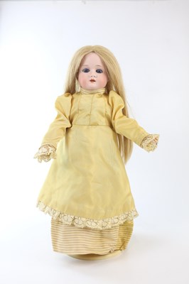 Lot 48 - MAX OSCAR ARNOLD (WELSCH & CO); a bisque...