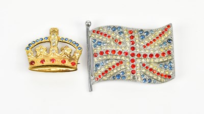 Lot 384 - A boxed marcasite Union flag and crown.