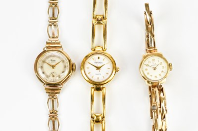 Lot 577 - RECORD; a 9ct yellow gold cased lady's...