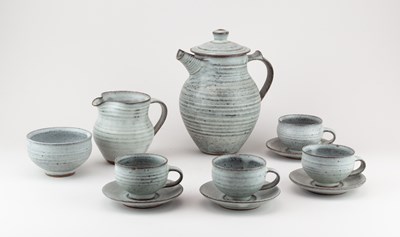 Lot 205 - GWYN HANSSEN PIGOTT (1935-2013); a stoneware...