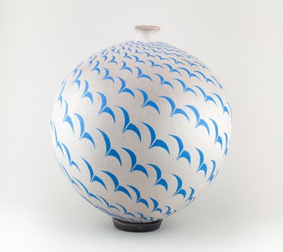 Lot 224 - ILONA SULIKOVA (born 1949); a raku vessel...