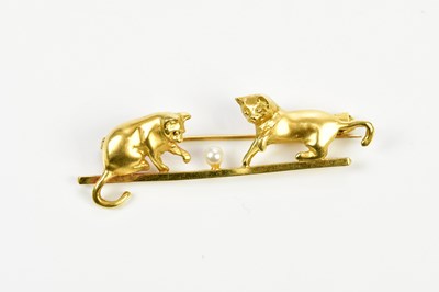 Lot 349 - HARRIET GLEN; an 18ct gold brooch modelled as...