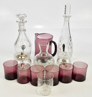 Lot 2559 - An assortment of decorative glassware...