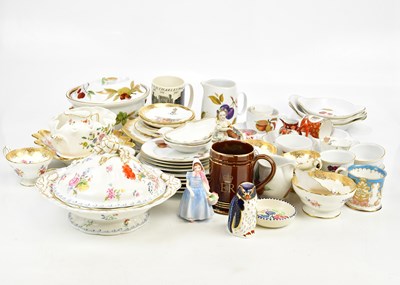 Lot 2442 - A collection of mixed decorative ceramics to...