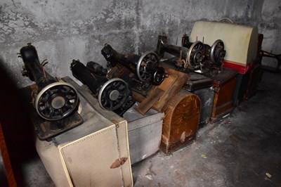 Lot 1647 - A large collection of vintage sewing machines...