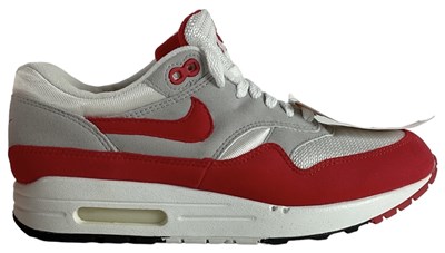 Lot 38 - NIKE; a pair of Air Max "Original Mesh" white...