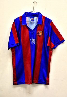 Lot 1834 - JOHAN CRUYFF; a signed Barcelona retro style...