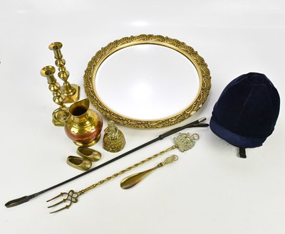 Lot 1746 - A small collection of assorted metalware...