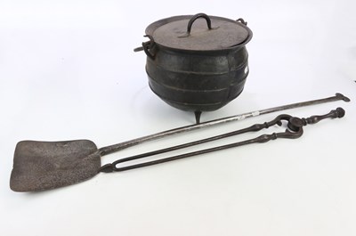 Lot 1722 - A cast iron cauldron shaped pan and cover,...