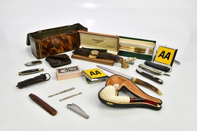 Lot 1567 - An assortment of collectors' items including...