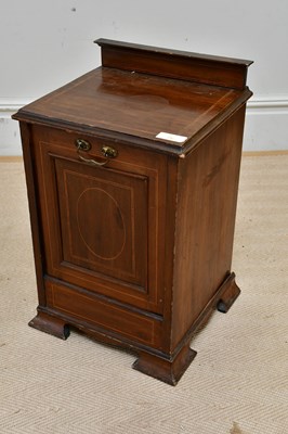 Lot 1314 - An Edwardian inlaid mahogany coal purdonium,...
