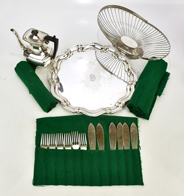Lot 2032 - A small collection of silver plated items to...