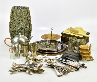 Lot 1740 - A collection of assorted metalware and...