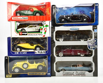 Lot 271 - A large collection of diecast model vehicles,...