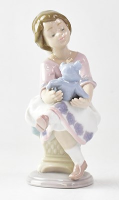 Lot 250 - LLADRÓ; a 1993 Collectors' Society figure of a...