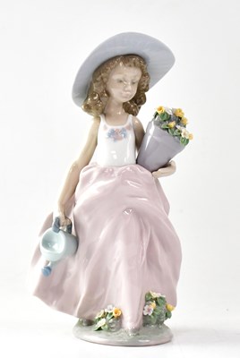Lot 261 - LLADRÓ; a 1999 Collectors' Society figure, 'A...