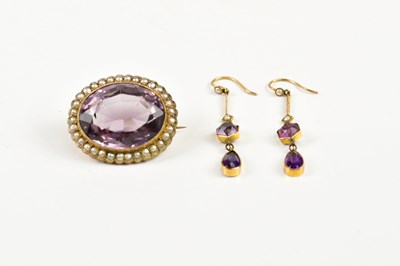 Lot 354 - A Victorian yellow metal seed pearl and...